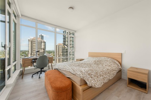 1808-2085 Skyline Crescent, Burnaby, BC - Indoor Photo Showing Bedroom