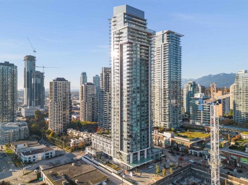 1808-2085 Skyline Crescent, Burnaby, BC - Outdoor With Facade