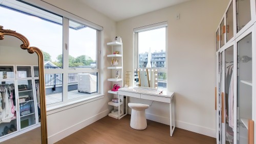 401-2235 Broadway E, Vancouver, BC - Indoor
