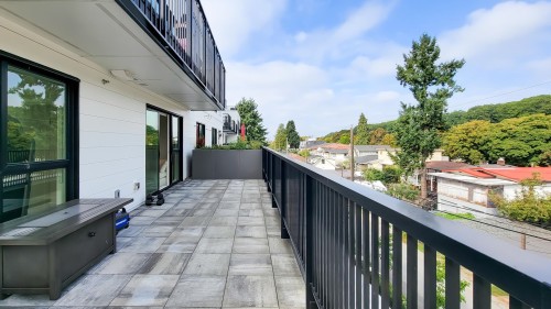 401-2235 Broadway E, Vancouver, BC - Outdoor With Exterior