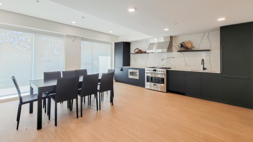401-2235 Broadway E, Vancouver, BC - Indoor Photo Showing Other Room