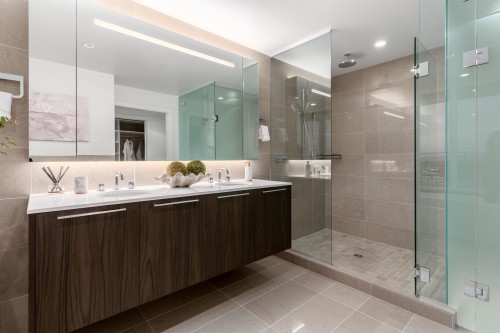 1205-6622 Pearson Way, Richmond, BC - Indoor Photo Showing Bathroom