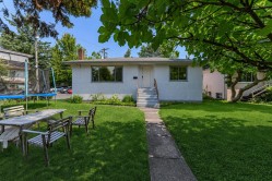 3008 Garden Drive  Vancouver, BC V5N 4X9