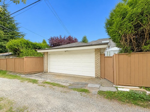 1277 King Edward Avenue W, Vancouver, BC - Outdoor