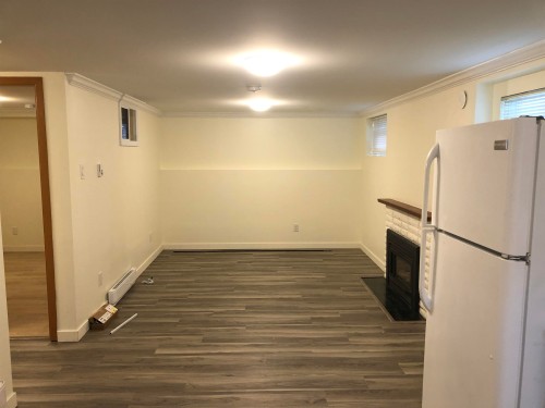 2-4136 Gilpin Crescent, Burnaby, BC - Indoor Photo Showing Other Room