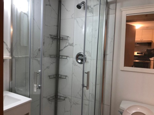 2-4136 Gilpin Crescent, Burnaby, BC - Indoor Photo Showing Bathroom