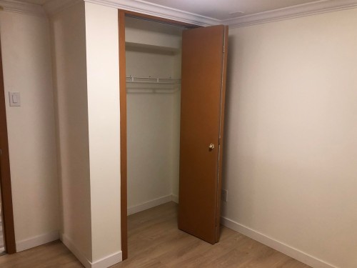 2-4136 Gilpin Crescent, Burnaby, BC - Indoor Photo Showing Other Room