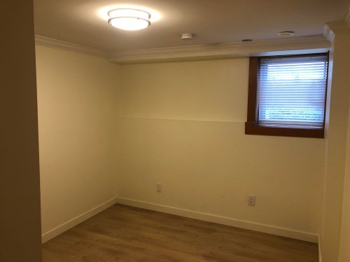 2-4136 Gilpin Crescent, Burnaby, BC - Indoor Photo Showing Other Room