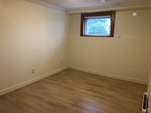 2-4136 Gilpin Crescent, Burnaby, BC - Indoor Photo Showing Other Room