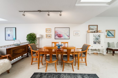 34-3960 Canada Way, Burnaby, BC - Indoor Photo Showing Dining Room