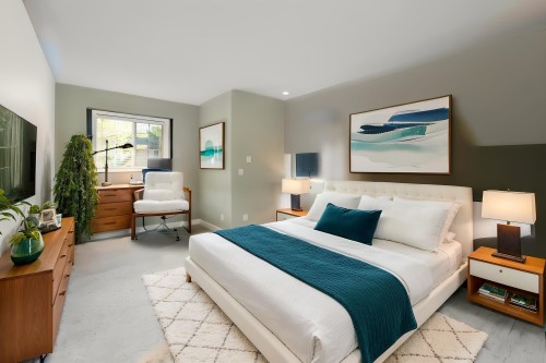 34-3960 Canada Way, Burnaby, BC - Indoor Photo Showing Bedroom