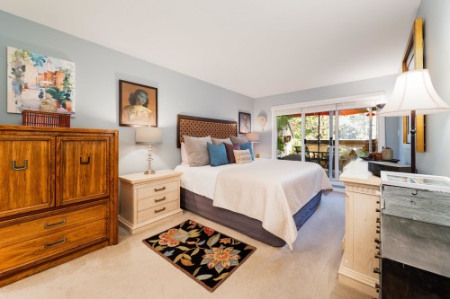 34-3960 Canada Way, Burnaby, BC - Indoor Photo Showing Bedroom