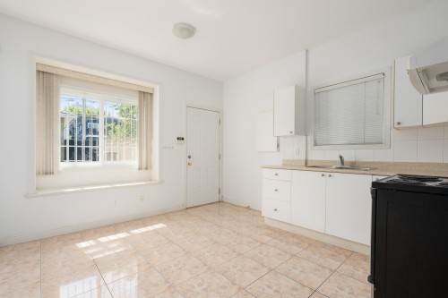 2170 28Th Avenue E, Vancouver, BC - Indoor Photo Showing Other Room