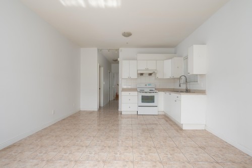 2170 28Th Avenue E, Vancouver, BC - Indoor Photo Showing Kitchen