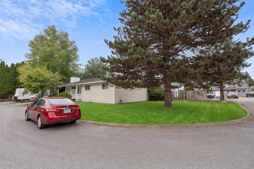22760 Balabanian Circle, Maple Ridge, BC - Outdoor