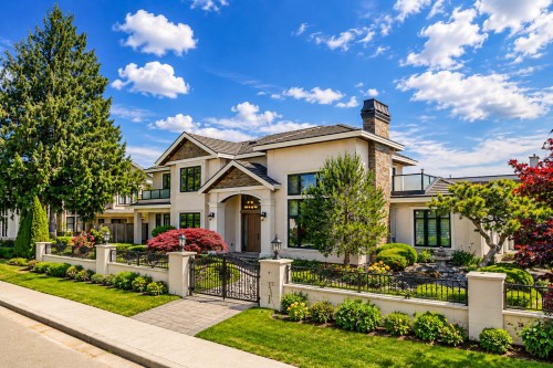 6240 Bellflower Drive, Richmond, BC - Outdoor With Facade
