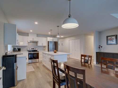 1028 Celia Crescent, Gibsons, BC - Indoor