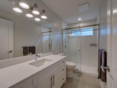 1028 Celia Crescent, Gibsons, BC - Indoor Photo Showing Bathroom
