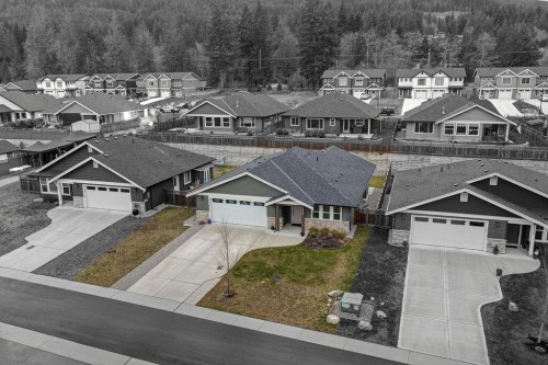 1028 Celia Crescent, Gibsons, BC - Outdoor With Facade