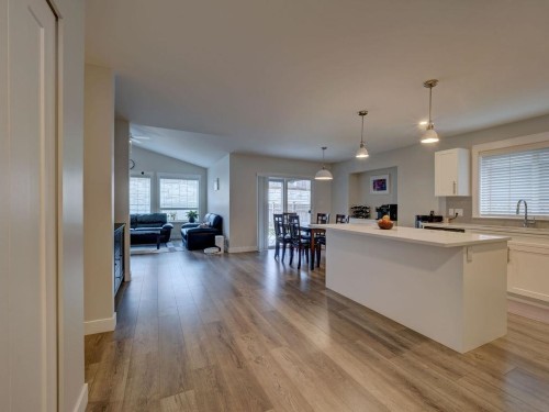 1028 Celia Crescent, Gibsons, BC - Indoor