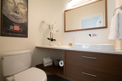 1989 13Th Avenue W, Vancouver, BC - Indoor Photo Showing Bathroom