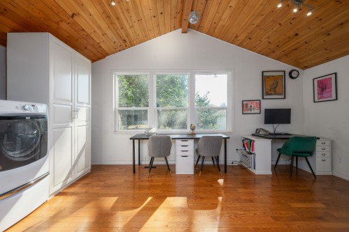 3342 Fromme Road, North Vancouver, BC - Indoor Photo Showing Laundry Room