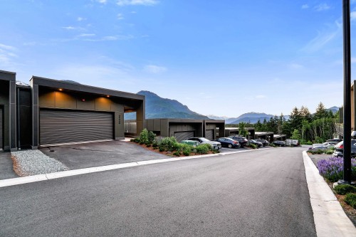 39249 Stellar Drive, Squamish, BC - Outdoor