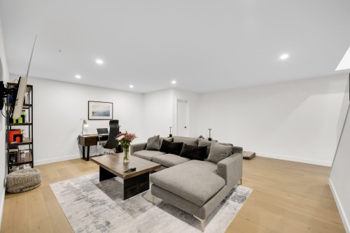 39249 Stellar Drive, Squamish, BC - Indoor