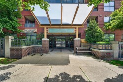 208-5288 Melbourne Street  Vancouver, BC V5R 6E6