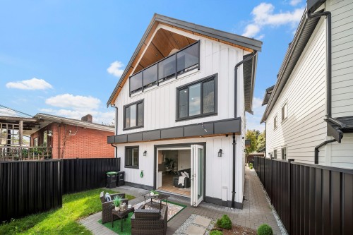 2369 Adanac Street, Vancouver, BC 