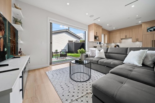 2369 Adanac Street, Vancouver, BC 