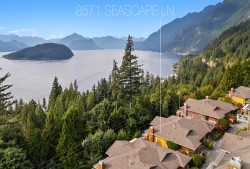 8571 Seascape Lane West Vancouver, BC V7W 3J7