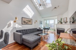 404-3939 Hastings Street Burnaby, BC V5C 2H8