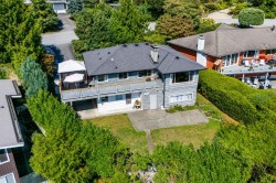 403 Newdale Court  North Vancouver, BC V7N 3H3