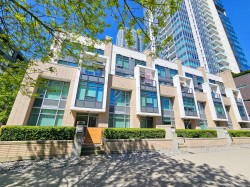 6471 Telford Avenue Burnaby, BC V5H 0B6