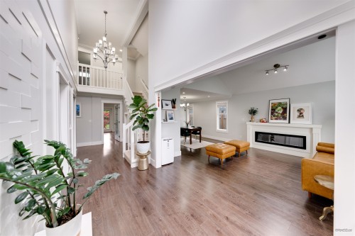 6288 Crescent Place, Delta, BC - Indoor Photo Showing Living Room