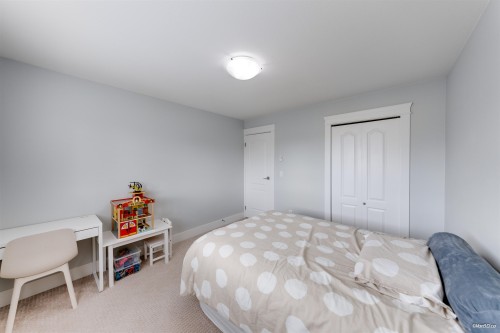 6288 Crescent Place, Delta, BC - Indoor Photo Showing Bedroom