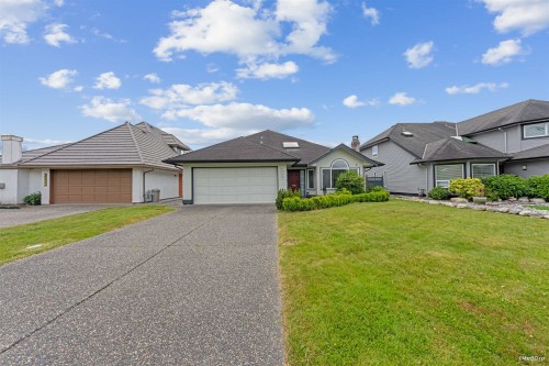 6288 Crescent Place, Delta, BC - Outdoor With Facade