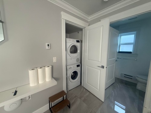 59 Falaise Place, Vancouver, BC - Indoor Photo Showing Laundry Room