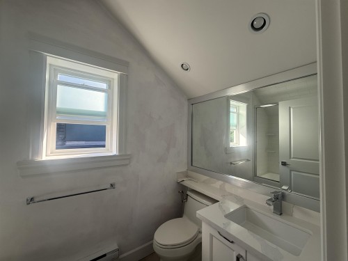 59 Falaise Place, Vancouver, BC - Indoor Photo Showing Bathroom