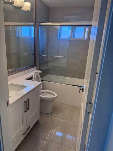 upper floor-8208 Ash Street , Richmond, BC V6Y 2S3 2