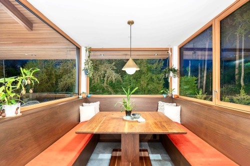 3823 Bayridge Avenue, West Vancouver, BC - Indoor Photo Showing Other Room