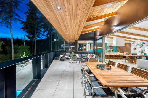 3823 Bayridge Avenue, West Vancouver, BC - Indoor