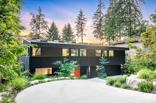 3823 Bayridge Avenue, West Vancouver, BC - Outdoor