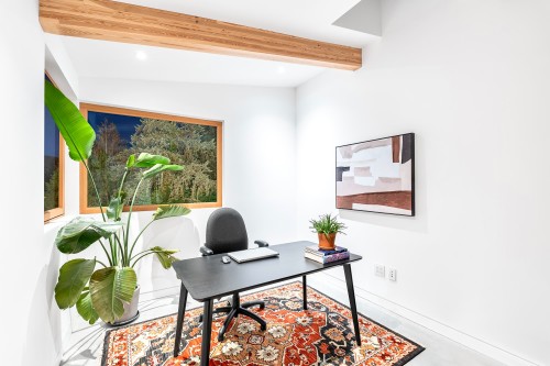 3823 Bayridge Avenue, West Vancouver, BC - Indoor Photo Showing Office