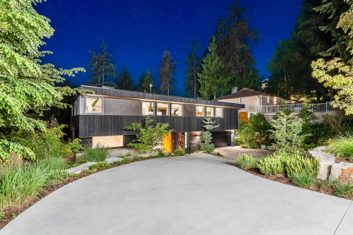 3823 Bayridge Avenue, West Vancouver, BC - Outdoor