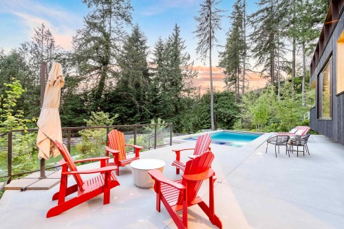 3823 Bayridge Avenue, West Vancouver, BC - Outdoor With In Ground Pool With Deck Patio Veranda