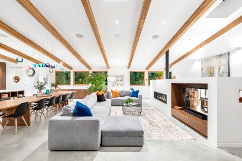 3823 Bayridge Avenue, West Vancouver, BC - Indoor