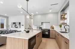 1-2258 Napier Street  Vancouver, BC V5L 2P2