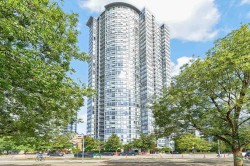 3607-1033 Marinaside Crescent Vancouver, BC V6Z 3A3
